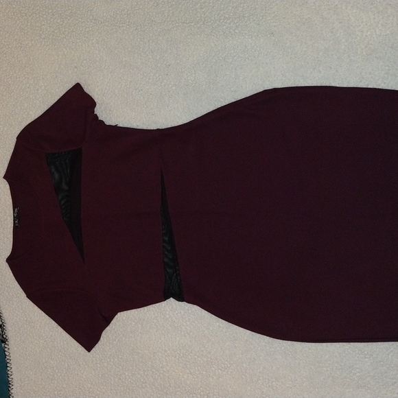 Express Burgundy Dress. Size 10 - Picture 1 of 6